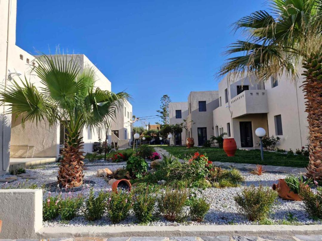 Creteco Hotel & Suites Goúrnes Buitenkant foto